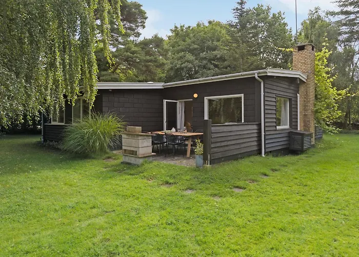 3 Bedroom In Holiday home